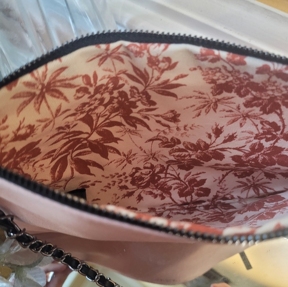 Gucci - Picture 7 of 17